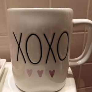 Rae Dunn 16 oz Mug